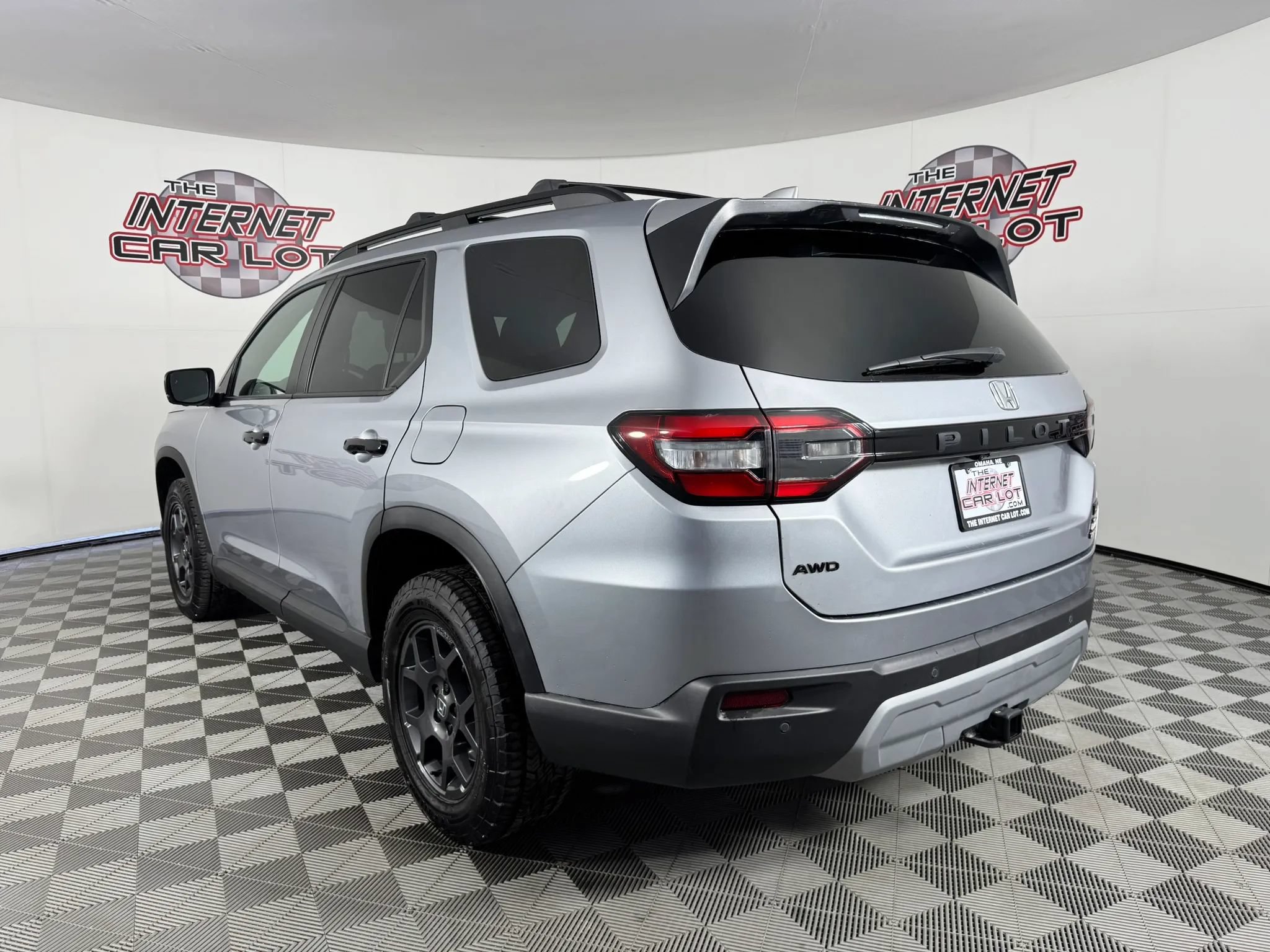 Used 2025 Honda Pilot TrailSport image 5