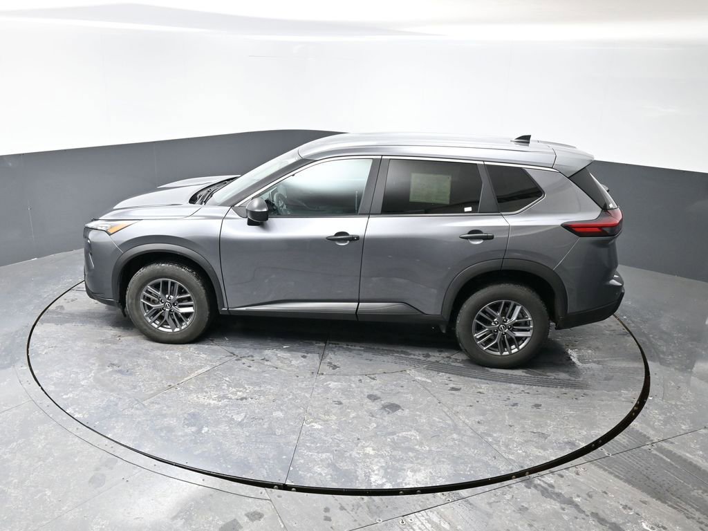 Used 2024 Nissan Rogue S image 45
