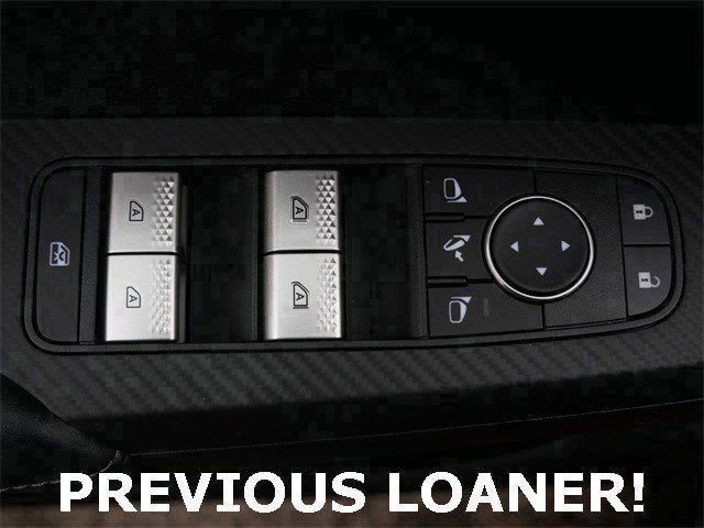 Used 2025 Mitsubishi Outlander SE image 17