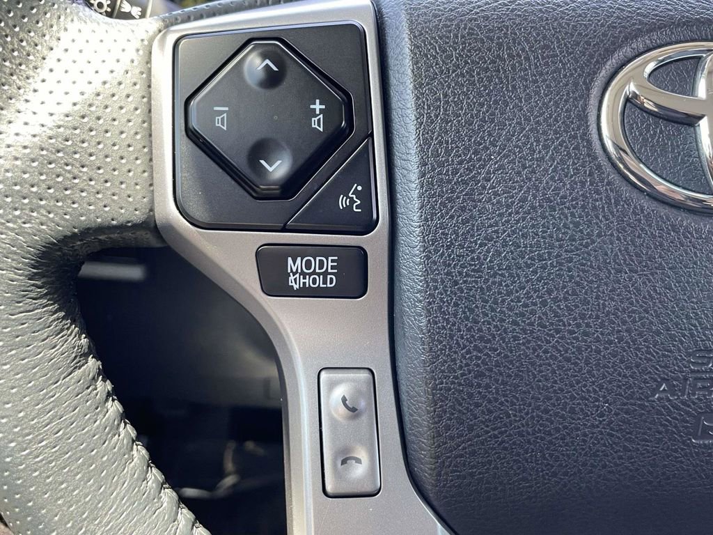 Used 2020 Toyota 4Runner SR5 Premium w/ Moonroof Package AWD/4WD image 27