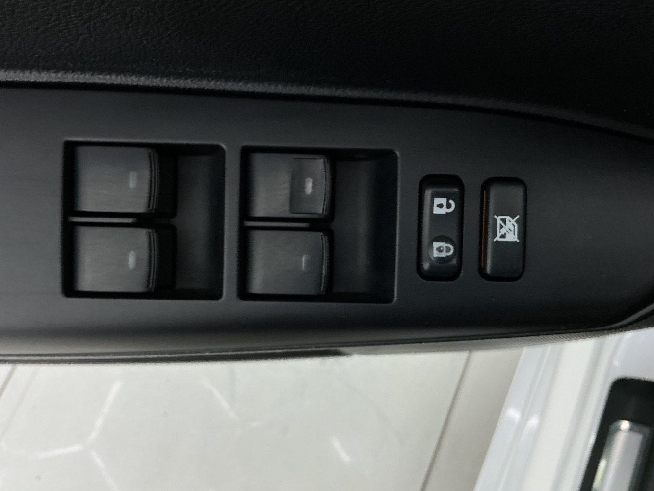 Used 2015 Lexus CT 200h FWD image 37