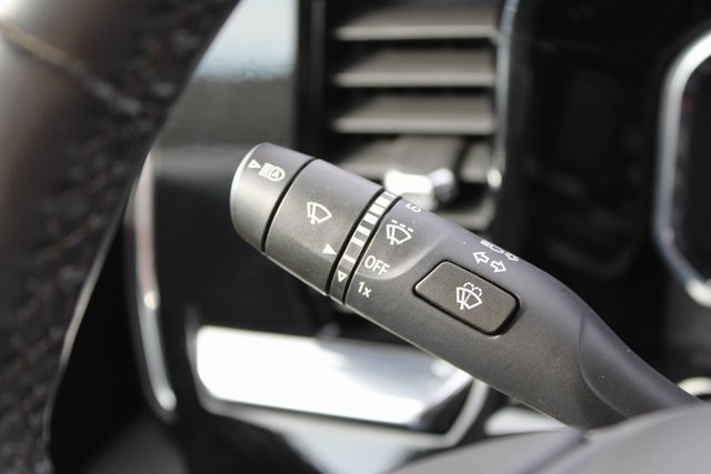 Used 2025 Chevrolet Silverado 1500 LT image 29