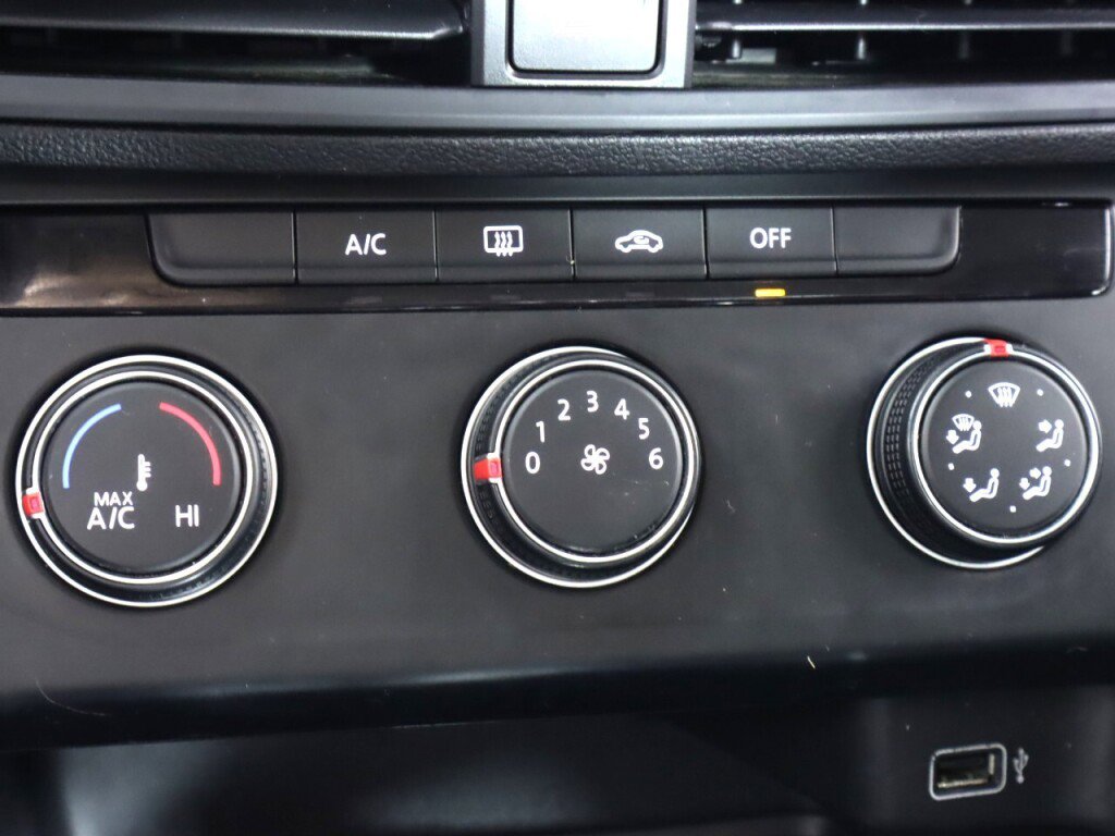 Used 2019 Volkswagen Jetta S image 19