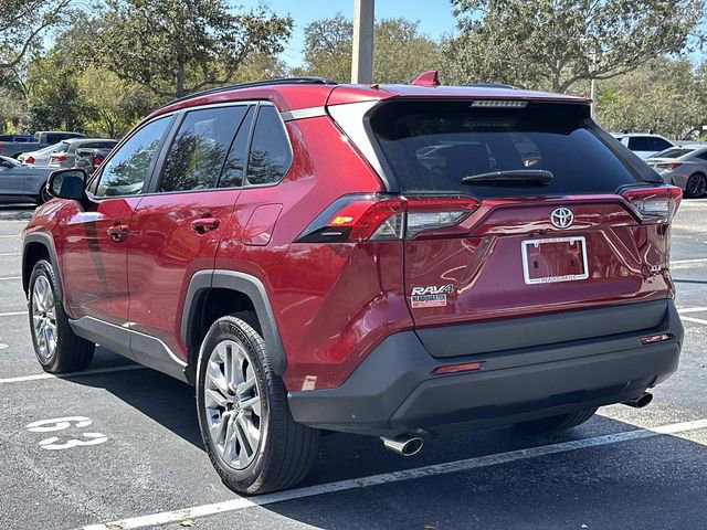 Used 2023 Toyota RAV4 XLE Premium image 5
