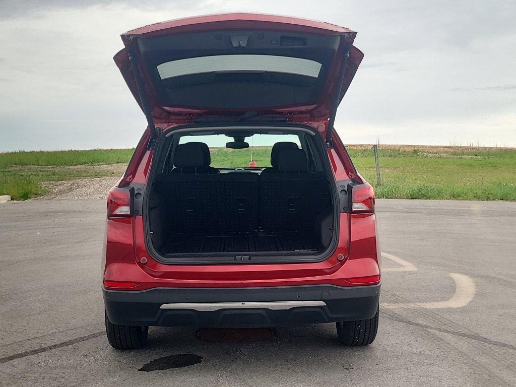 Used 2024 Chevrolet Equinox LT w/ LPO, Floor Liner Package AWD/4WD image 35