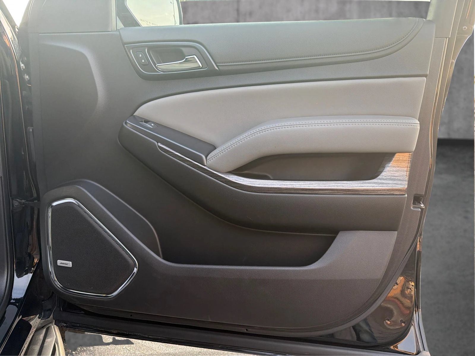 Used 2019 Chevrolet Suburban LT RWD image 21