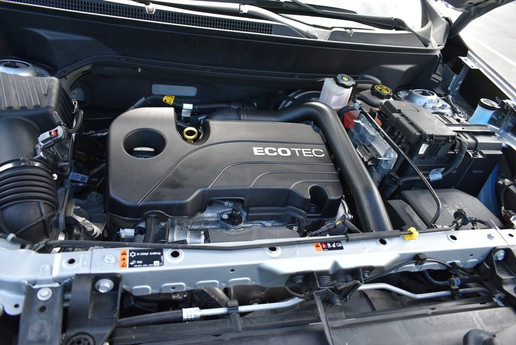 Used 2020 Chevrolet Equinox LS w/ LS Convenience Package FWD image 29