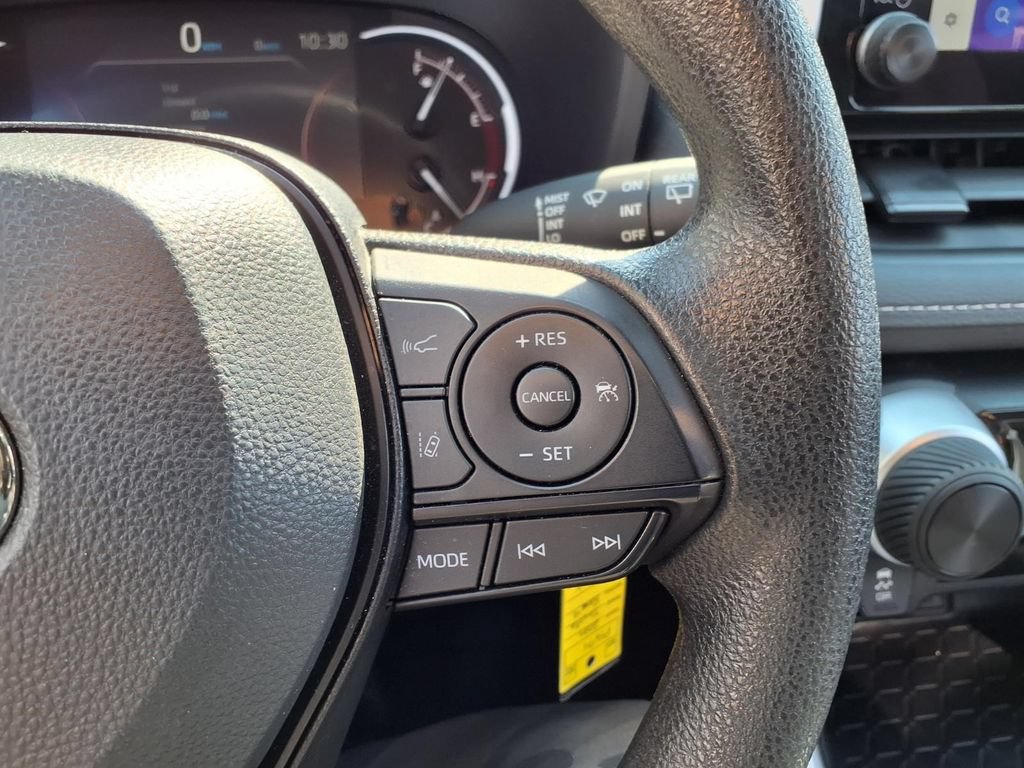 Used 2025 Toyota RAV4 LE AWD/4WD image 20
