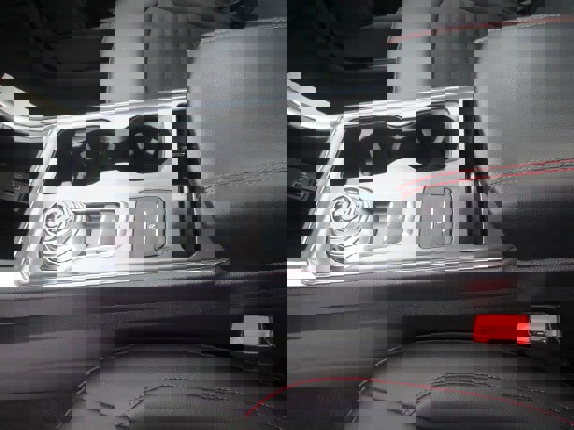 Used 2024 Ford Edge ST-Line image 14