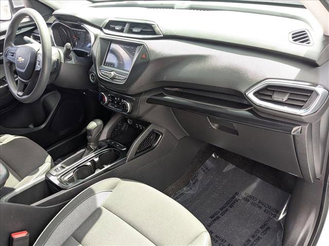 Used 2023 Chevrolet TrailBlazer LT FWD image 19