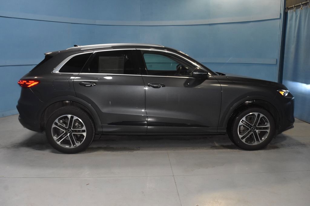 Certified 2025 Audi Q5 2.0T Premium w/ Convenience Package image 18