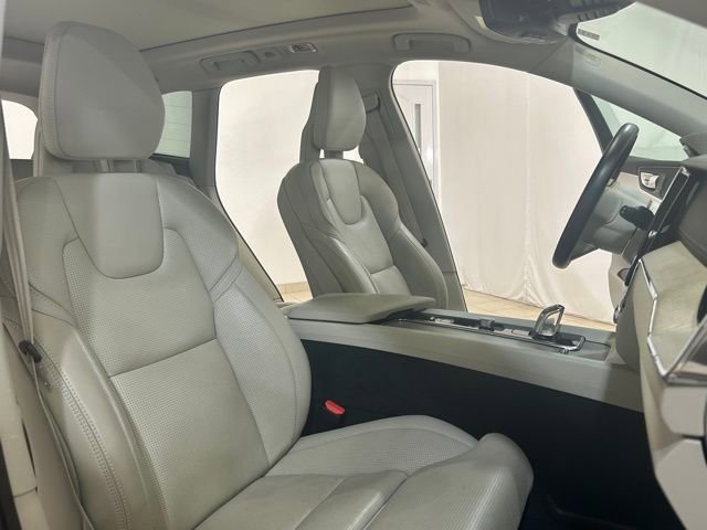 Used 2018 Volvo XC60 T8 Inscription image 24