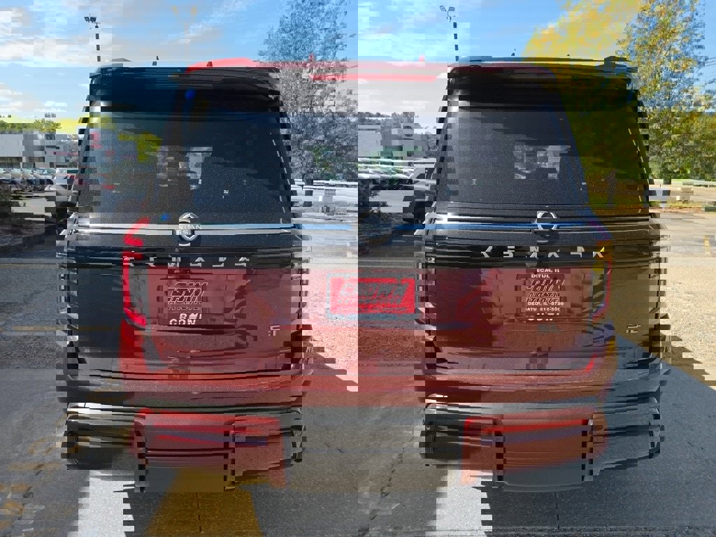 New 2026 Nissan Armada SL w/ Captain's Chari Seat Package image 5