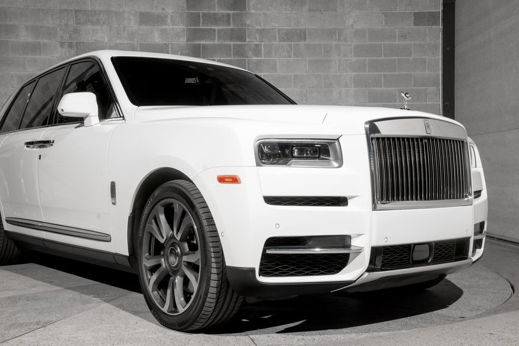 Used 2023 Rolls-Royce Cullinan AWD/4WD image 32