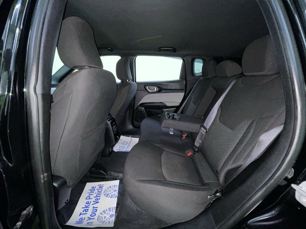 Used 2024 Jeep Compass Sport image 27