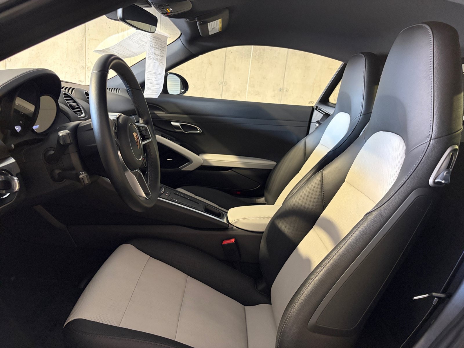 Certified 2025 Porsche 718 Cayman RWD image 4