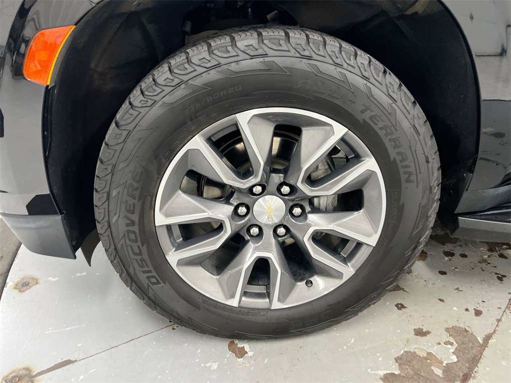 Used 2023 Chevrolet Suburban LS w/ Driver Alert Package image 25