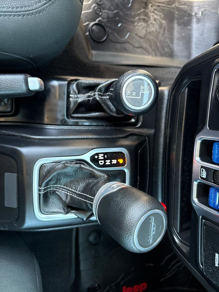 Used 2020 Jeep Gladiator Overland AWD/4WD image 26