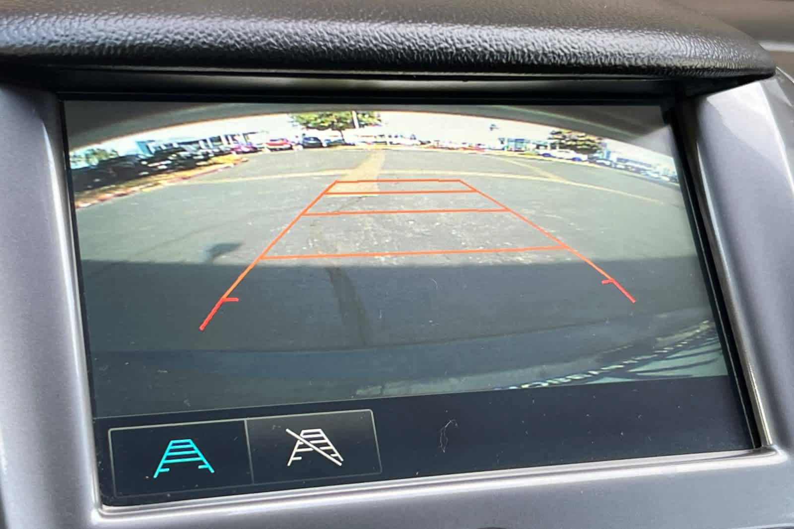 Used 2018 Chevrolet Cruze LT FWD image 19