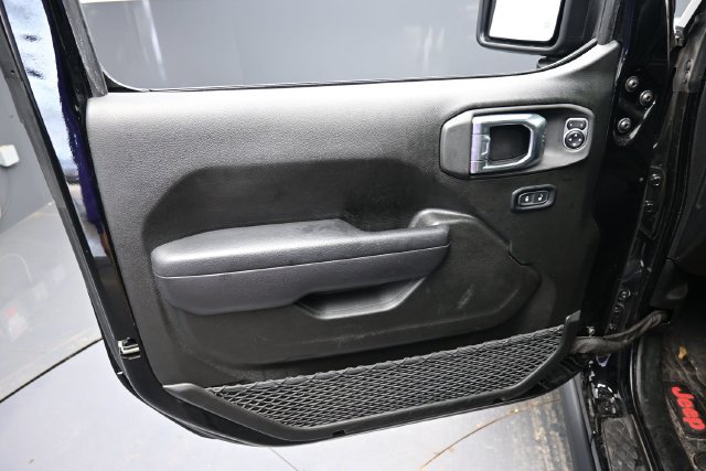 Used 2025 Jeep Gladiator Sport AWD/4WD image 15