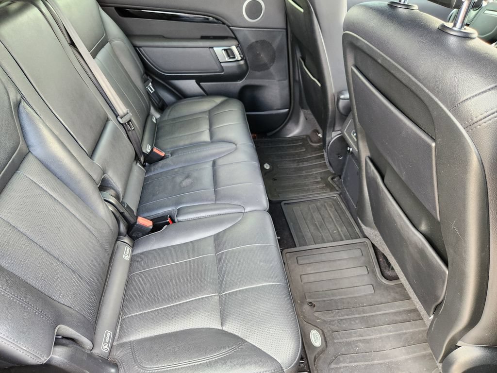 Used 2020 Land Rover Discovery SE AWD/4WD image 31