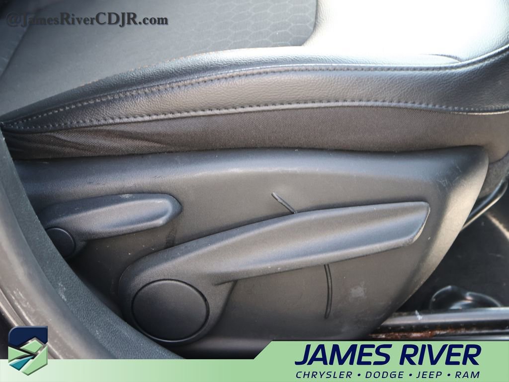 Used 2019 Jeep Compass Latitude w/ Cold Weather Group image 13