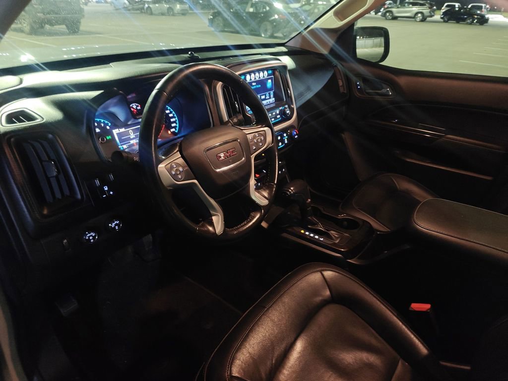 Used 2018 GMC Canyon SLT image 9