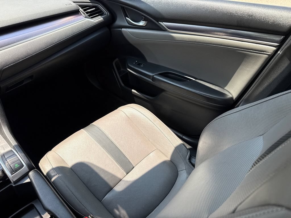 Used 2016 Honda Civic Touring image 15