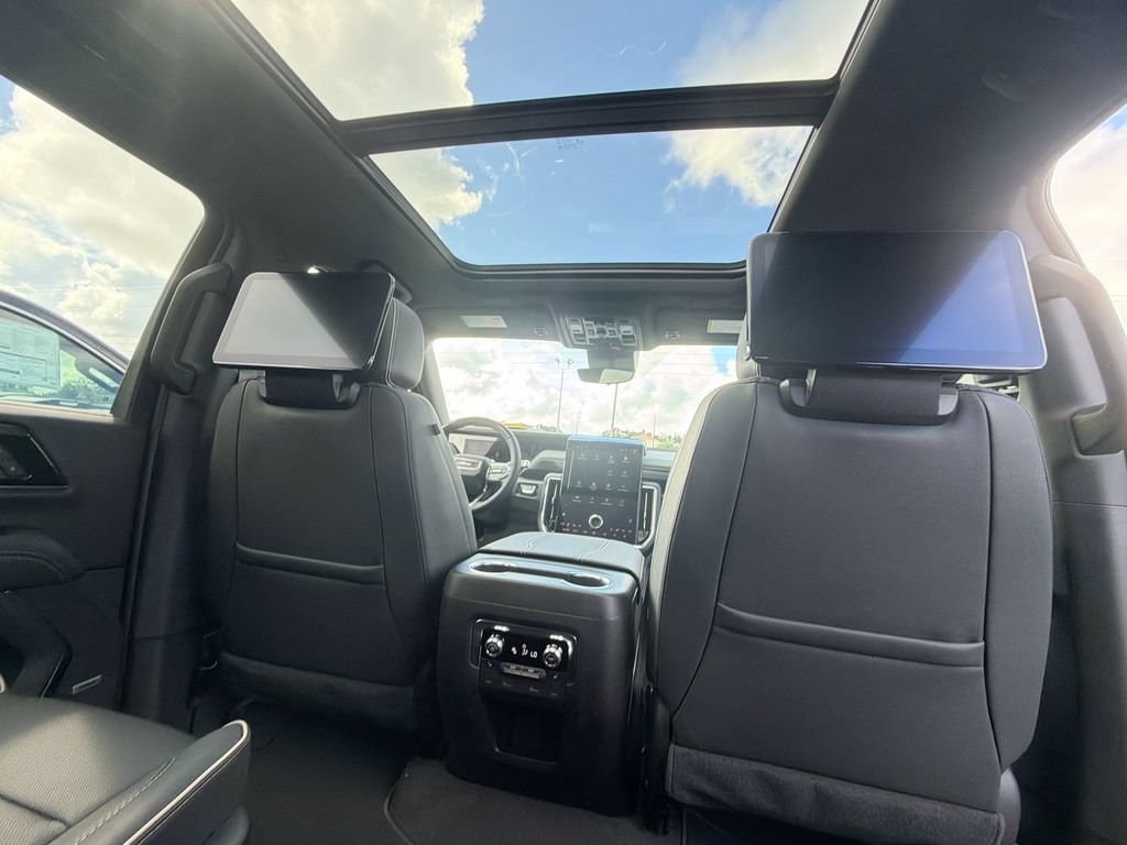 New 2026 GMC Yukon XL Elevation w/ Elevation Premium Package RWD image 10