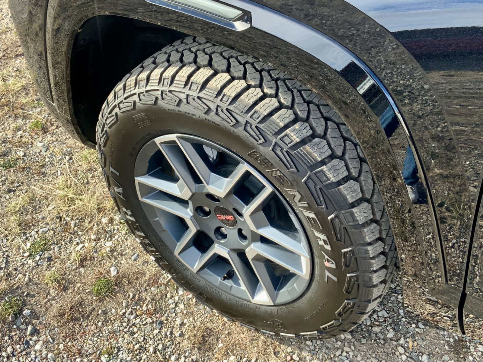 New 2026 GMC Terrain AT4 w/ LPO, Black Badging Package image 17