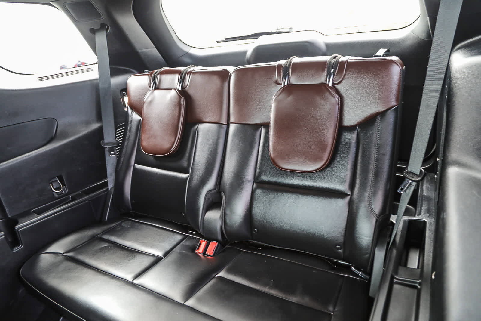 Used 2020 Ford Explorer Platinum w/ Premium Technology Package image 19