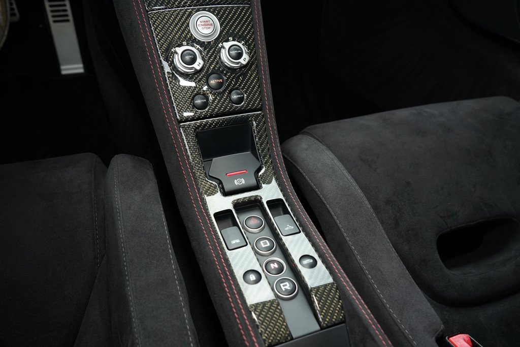 Used 2015 McLaren 650S Spider image 17