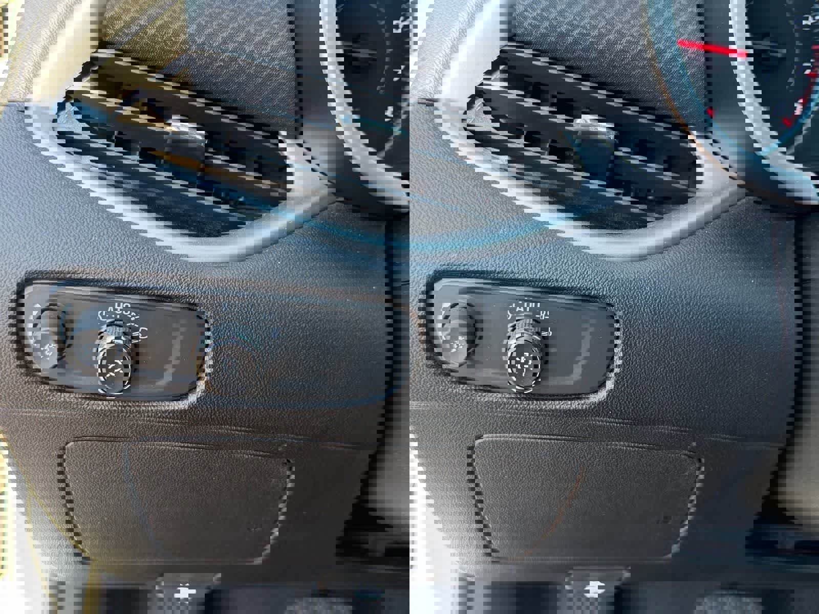 Used 2024 Chevrolet Malibu LT image 17