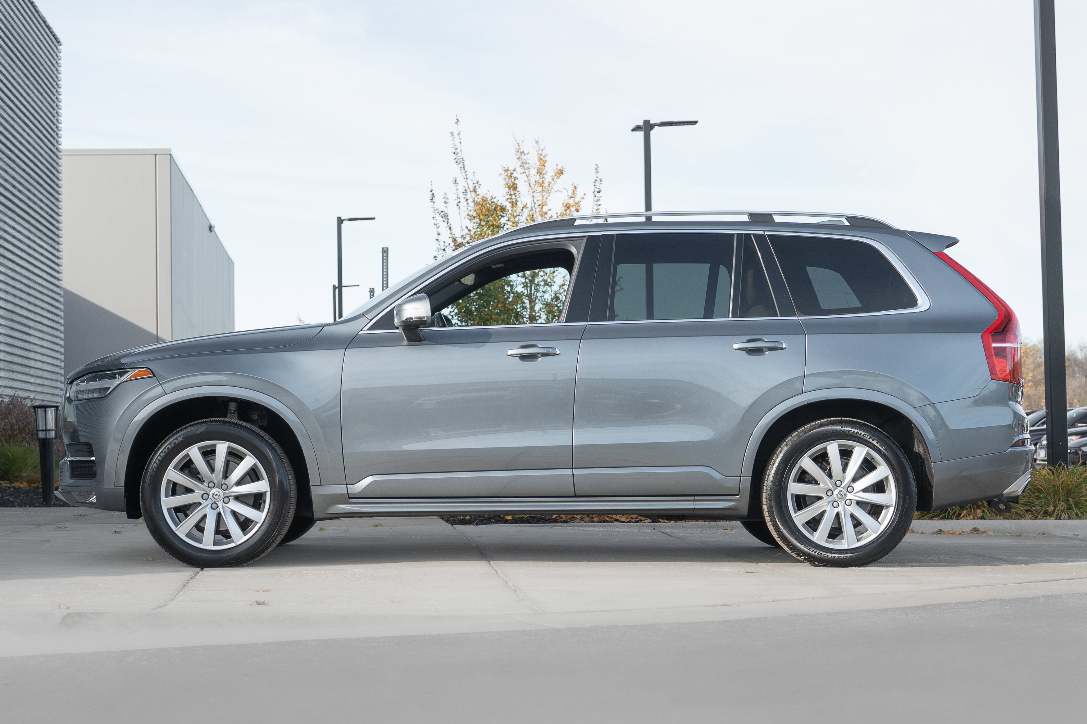 Used 2019 Volvo XC90 T6 Momentum image 6