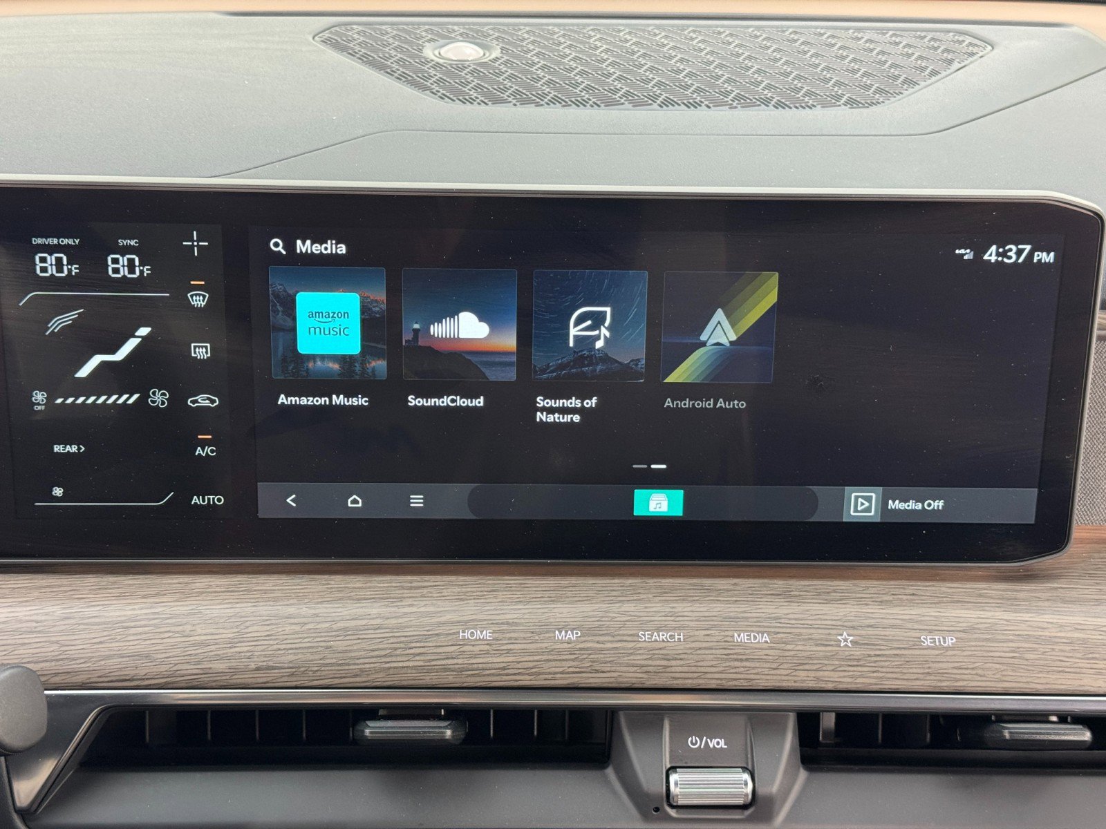 Used 2024 Kia EV9 Land image 28