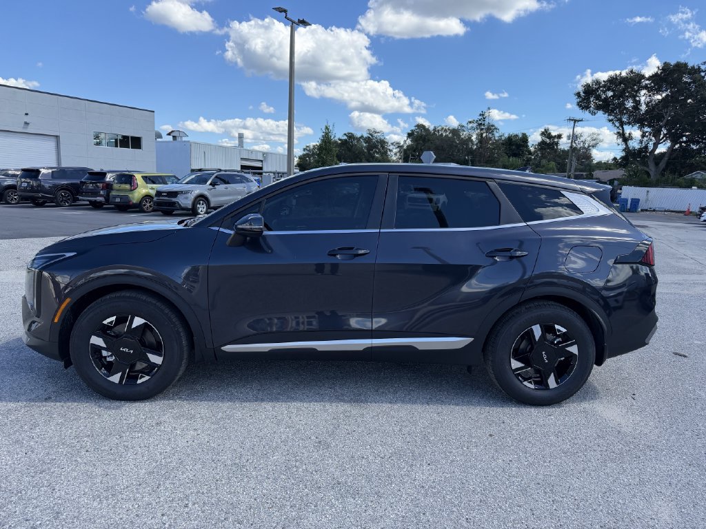 New 2027 Kia Sportage LX FWD image 6