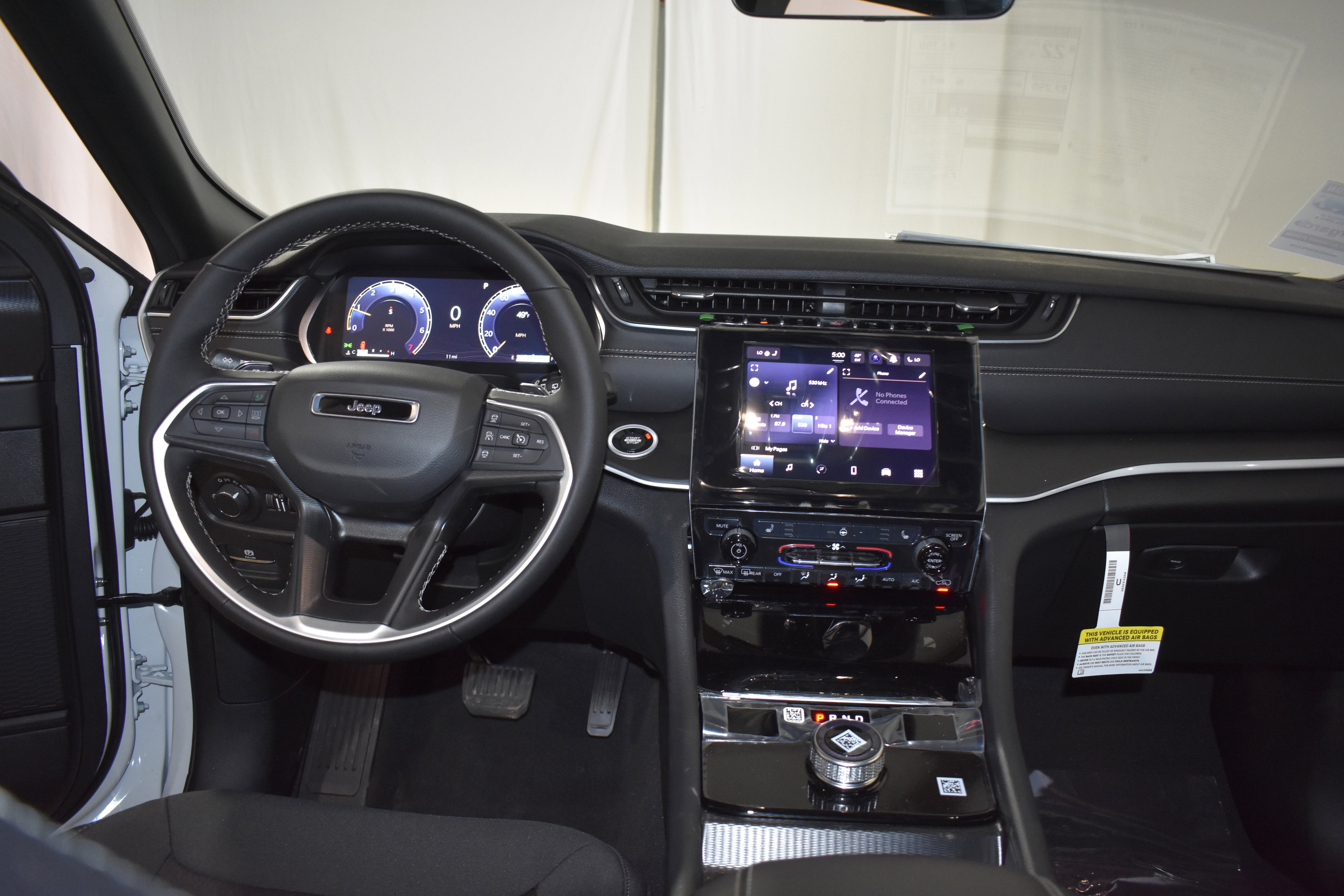 New 2026 Jeep Grand Cherokee Laredo X image 32