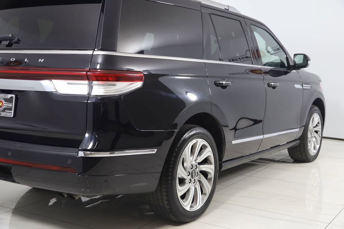 Used 2024 Lincoln Navigator Reserve AWD/4WD image 48