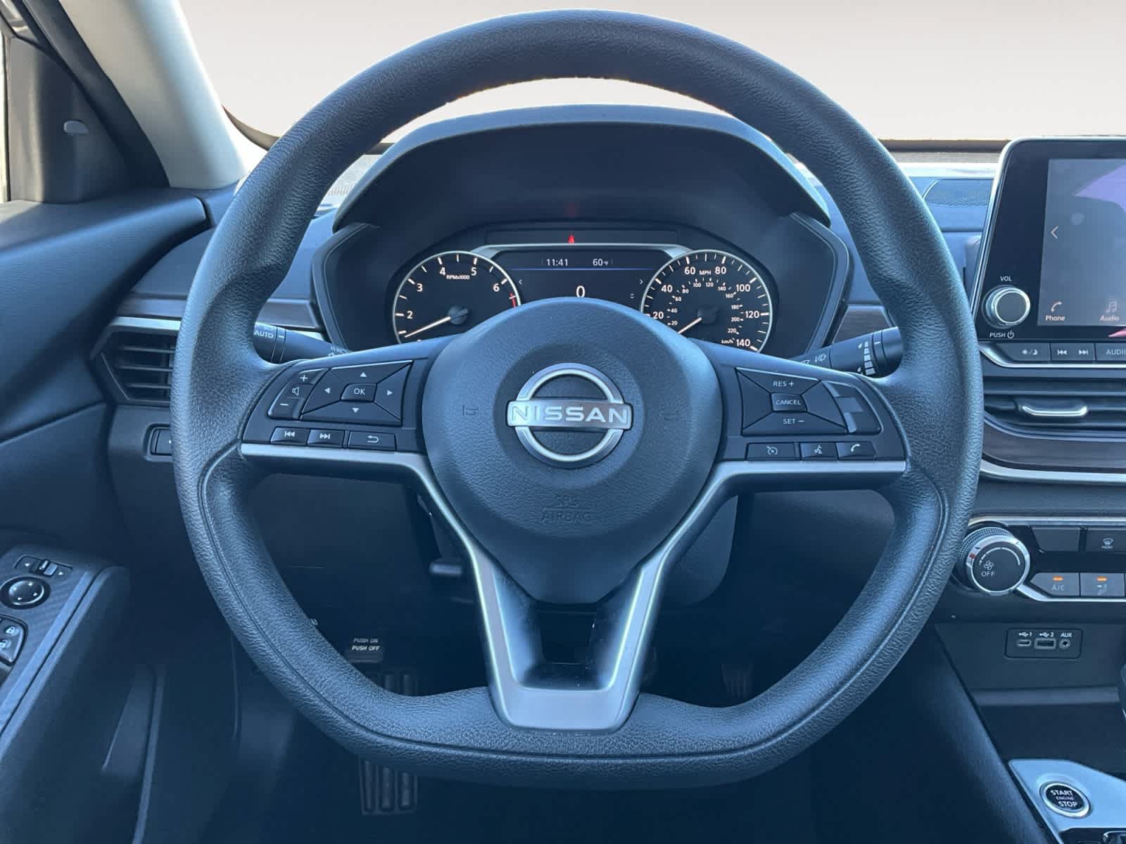 Used 2024 Nissan Altima 2.5 SV FWD image 12