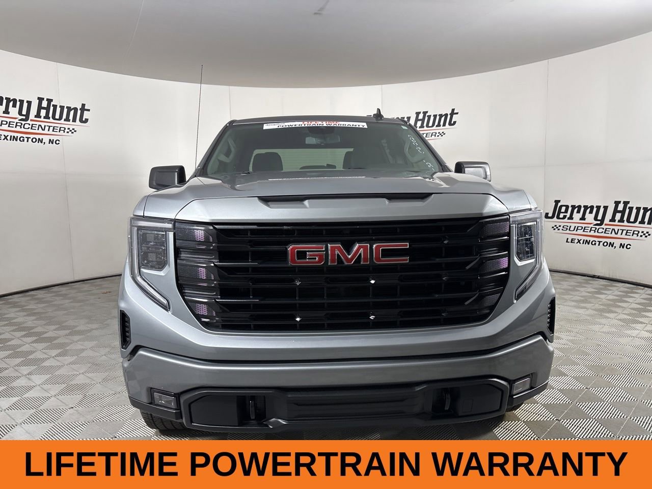 Used 2024 GMC Sierra 1500 Elevation AWD/4WD image 3