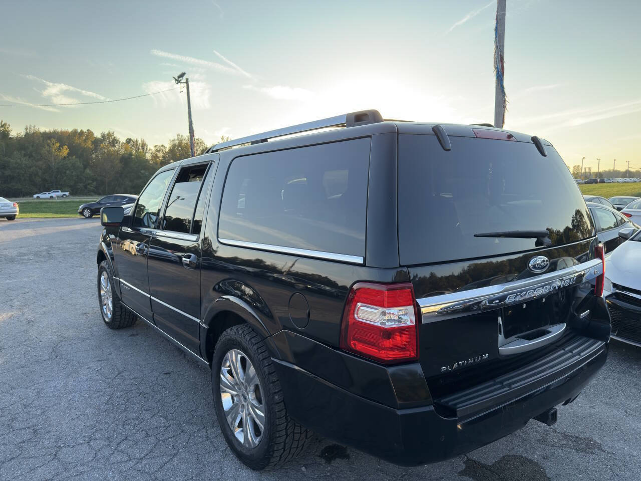 Used 2015 Ford Expedition EL Platinum AWD/4WD image 8