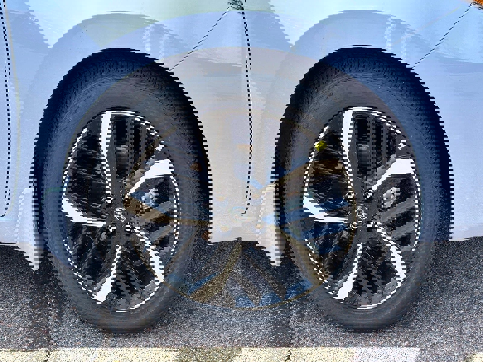 New 2025 Nissan Versa SR w/ Trunk Package image 10