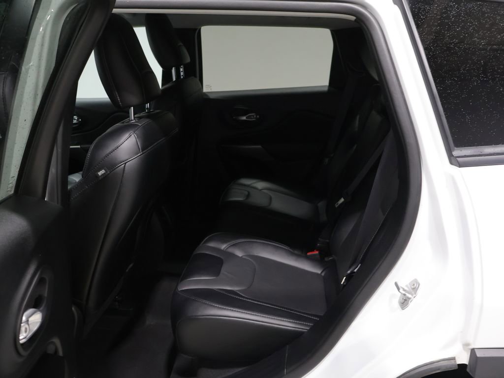 Used 2022 Jeep Cherokee Latitude Lux AWD/4WD image 17