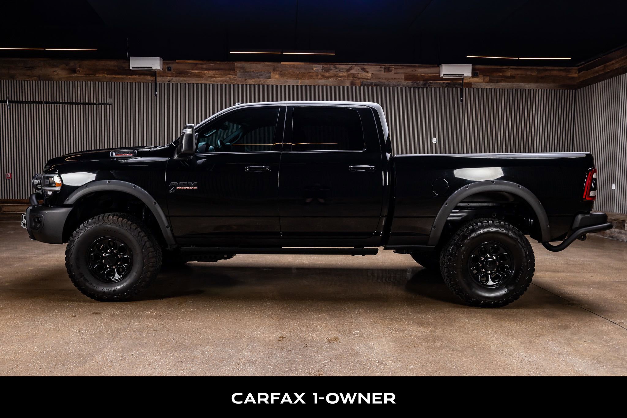 Used 2024 RAM 2500 Big Horn w/ Night Edition AWD/4WD image 5