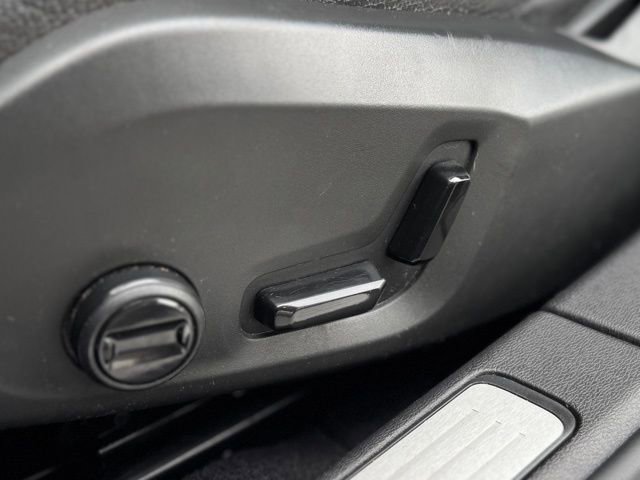 Used 2021 Volvo V60 T5 Cross Country w/ Climate Package image 15