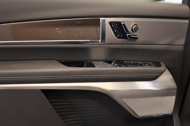 New 2026 Cadillac Vistiq Sport image 7