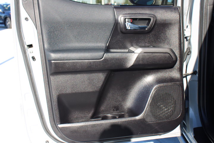 Used 2020 Toyota Tacoma TRD Off-Road image 15