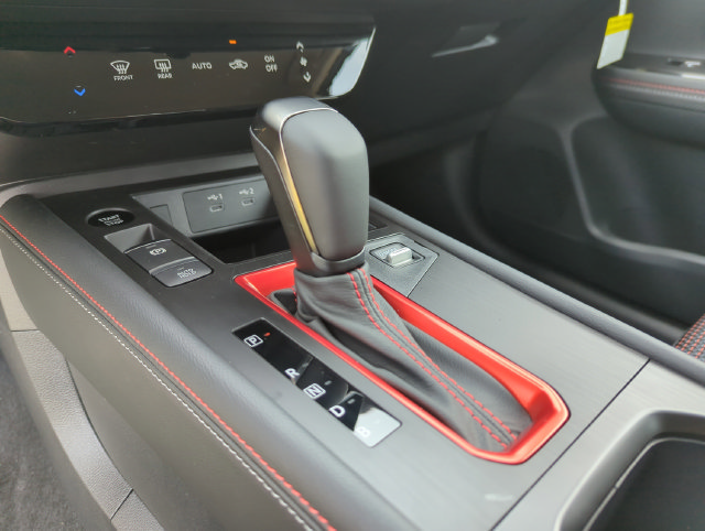 New 2026 Nissan Kicks SR FWD image 30