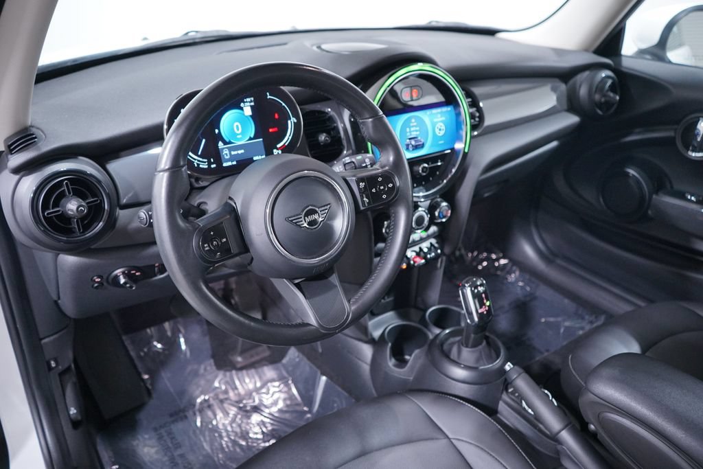 Used 2024 MINI Cooper 2-Door Hardtop FWD image 6