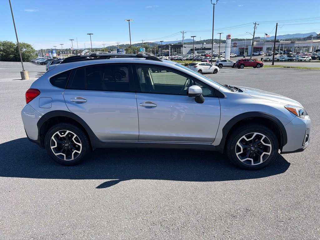 Used 2017 Subaru Crosstrek 2.0i Premium AWD/4WD image 6